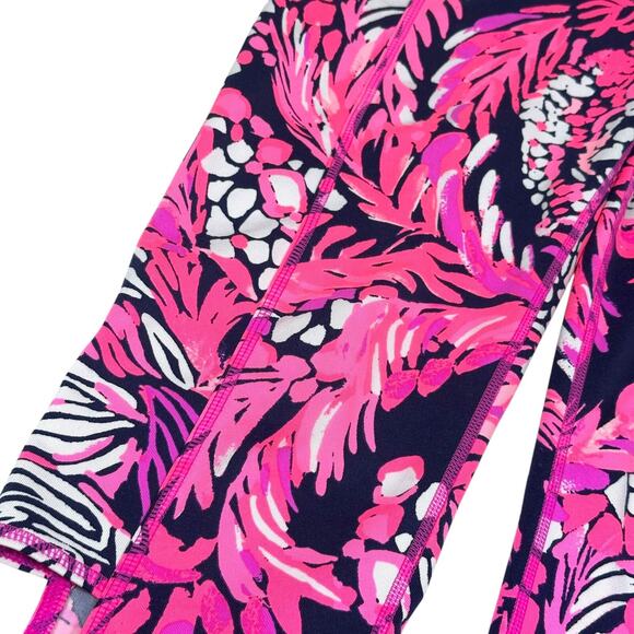 Lilly Pulitzer Luxletic Weekender Cropped Leggings Women’s Medium Jungle Pink - Picture 3 of 9